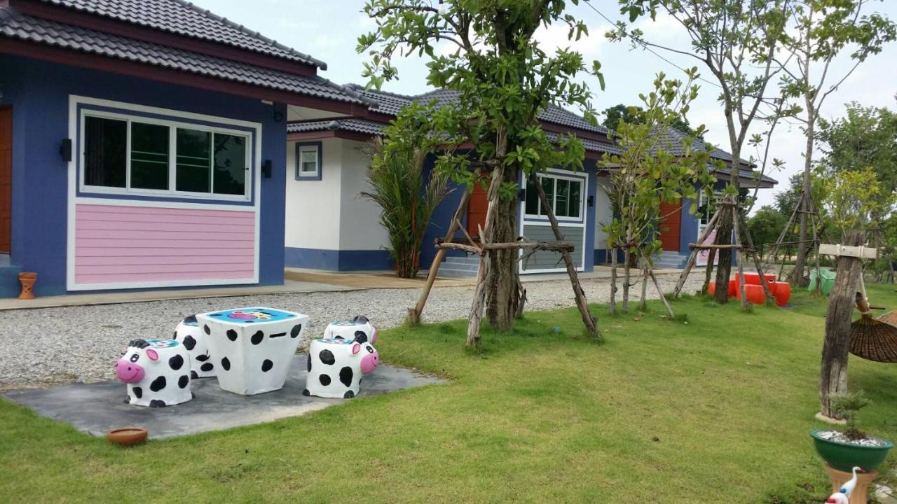 Araya Cottage Uthai Thani Exteriör bild