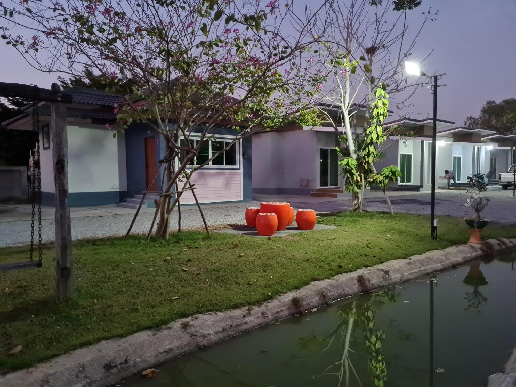 Araya Cottage Uthai Thani Exteriör bild