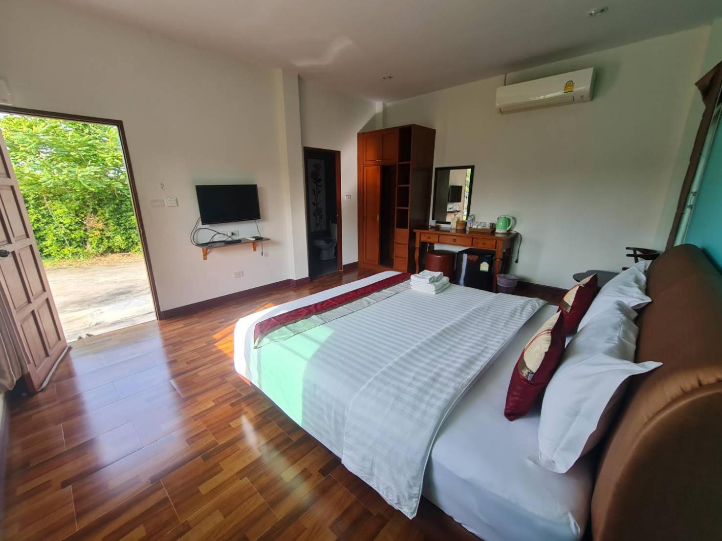 Araya Cottage Uthai Thani Exteriör bild