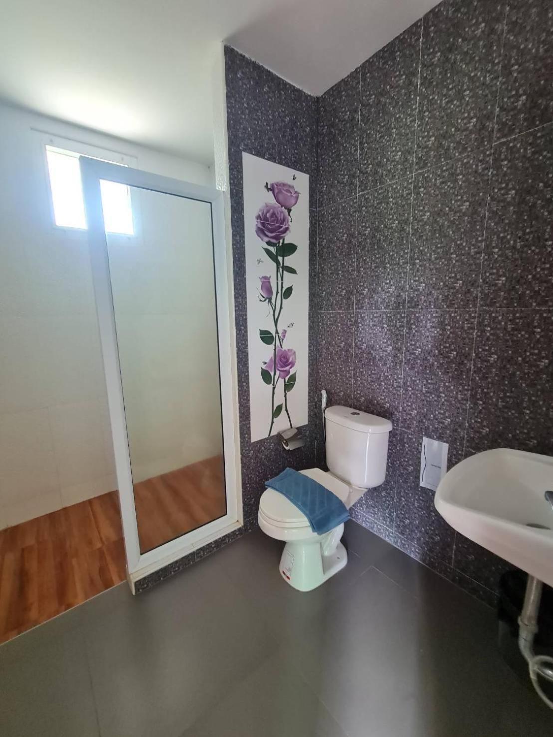 Araya Cottage Uthai Thani Exteriör bild