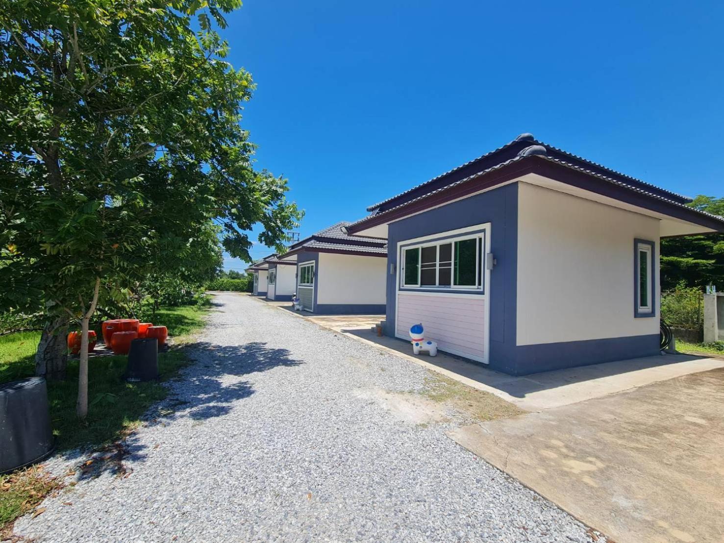 Araya Cottage Uthai Thani Exteriör bild