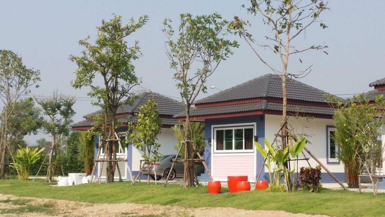 Araya Cottage Uthai Thani Exteriör bild